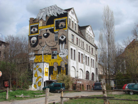 Altes Haus mit neuem Namen La bim Halle