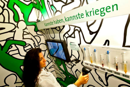 Ausstellung zum Thema Sexualität, Sexualität und Aufklärung, Rollende Kondomschule, Foto: BZgA