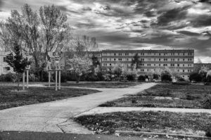 Halle Silberhöhe - Blick von der Hanoier auf die Dresdener Straße (Foto: Daniel Weihmann)