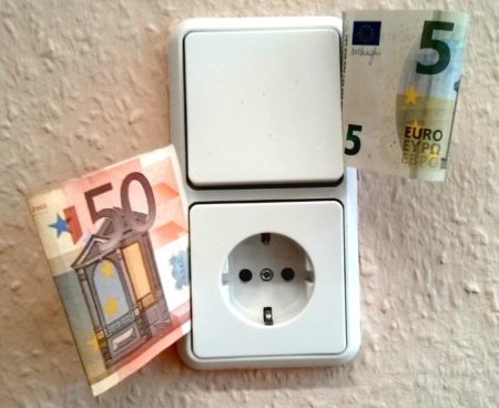 EEG-Umlage: weitere Strompreiserhöhung in Halle zum Jahreswechsel Strom wird teurer durch EEG-Umlage